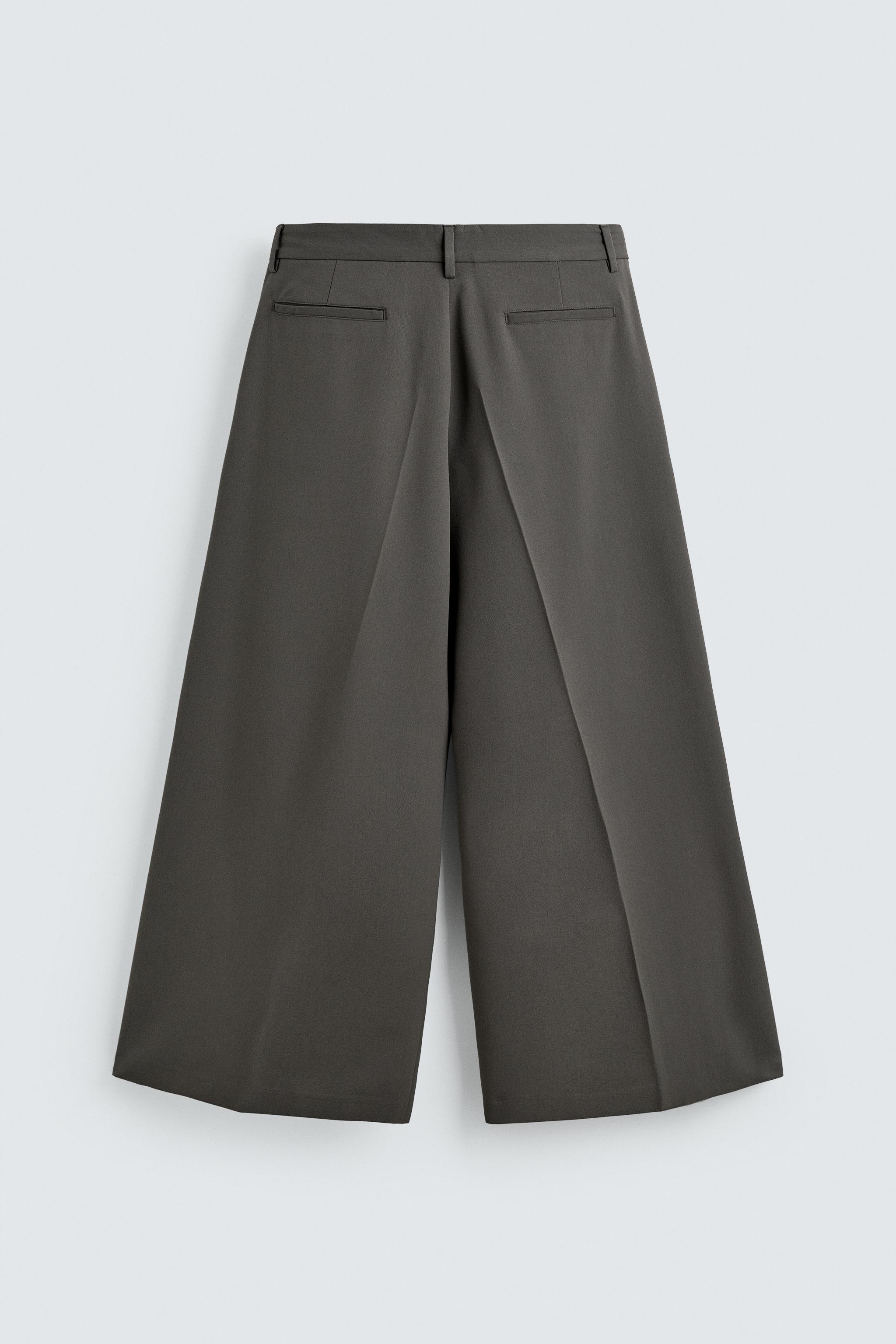 PLEATED WIDE FIT PANTS